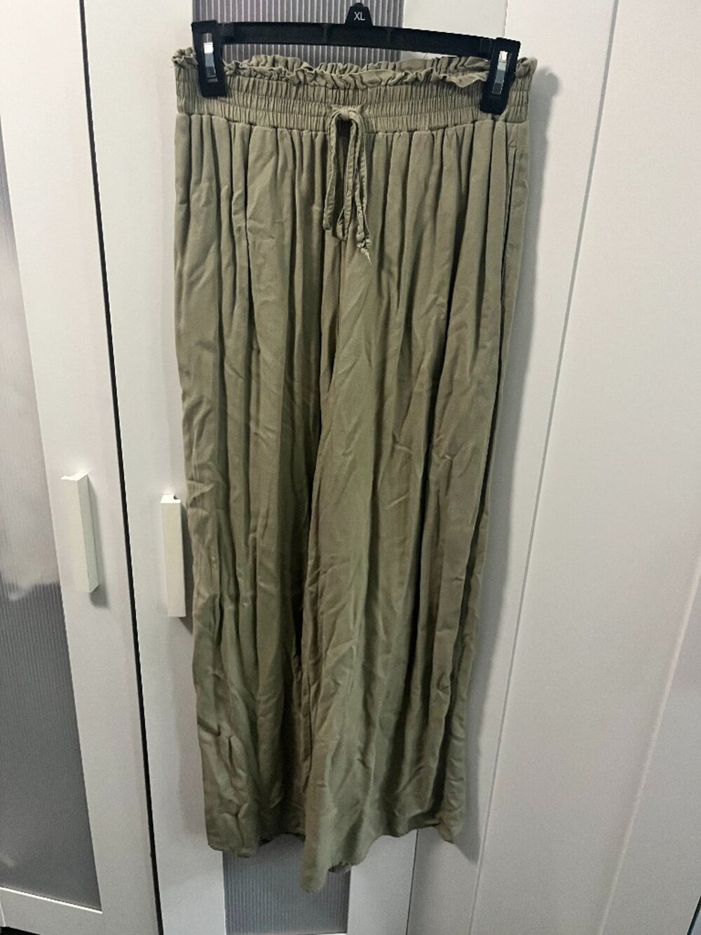 American Eagle Flowy Pants